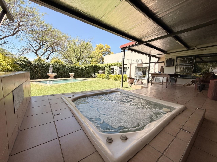 4 Bedroom Property for Sale in Schuinshoogte KwaZulu-Natal