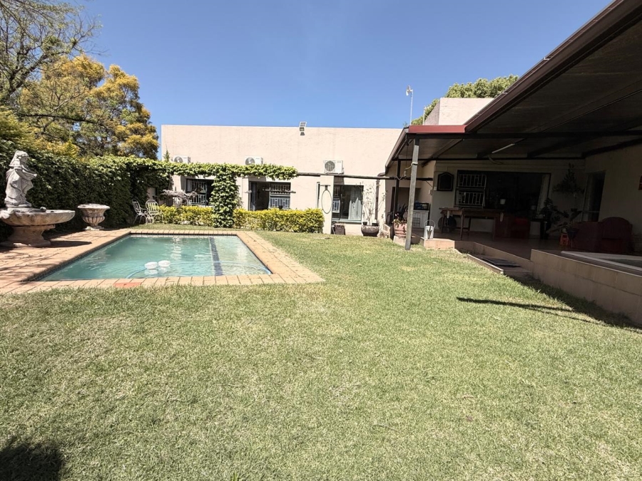 4 Bedroom Property for Sale in Schuinshoogte KwaZulu-Natal
