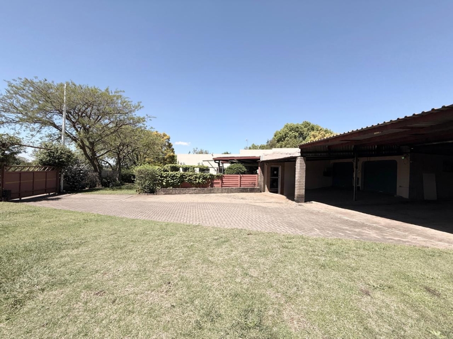 4 Bedroom Property for Sale in Schuinshoogte KwaZulu-Natal