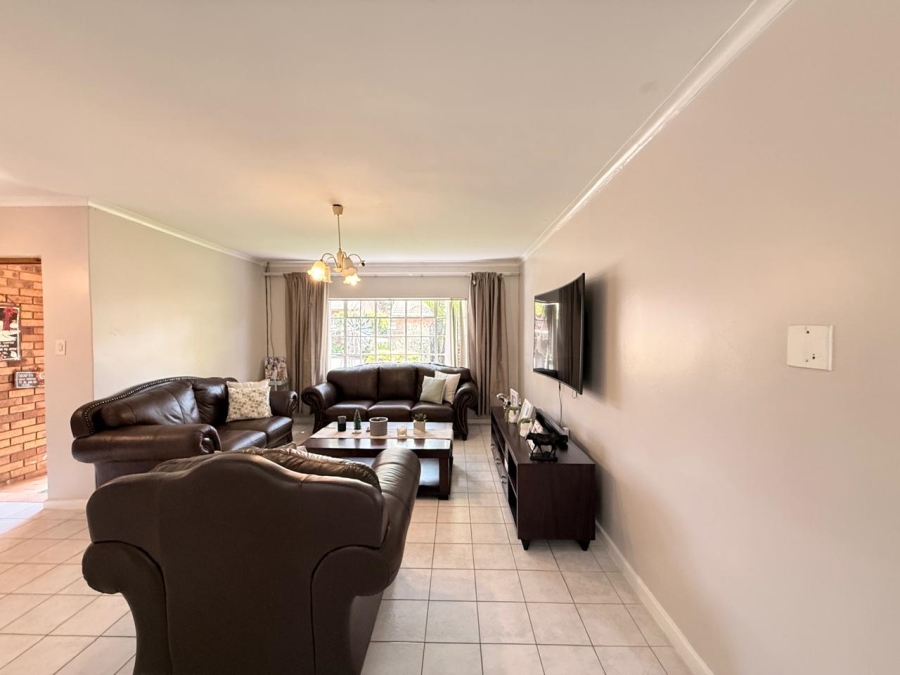 3 Bedroom Property for Sale in Aviary Hill KwaZulu-Natal