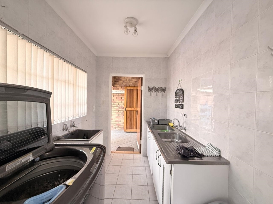 3 Bedroom Property for Sale in Aviary Hill KwaZulu-Natal