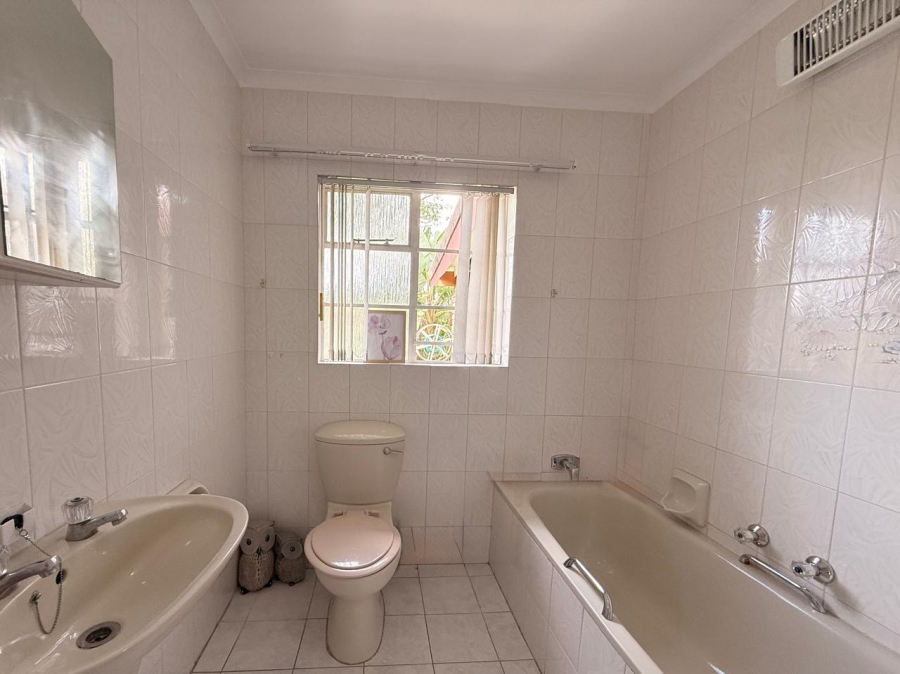 3 Bedroom Property for Sale in Aviary Hill KwaZulu-Natal