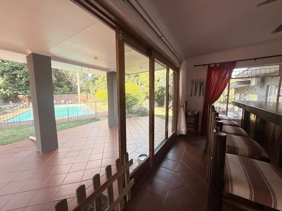 5 Bedroom Property for Sale in Huttenheights KwaZulu-Natal