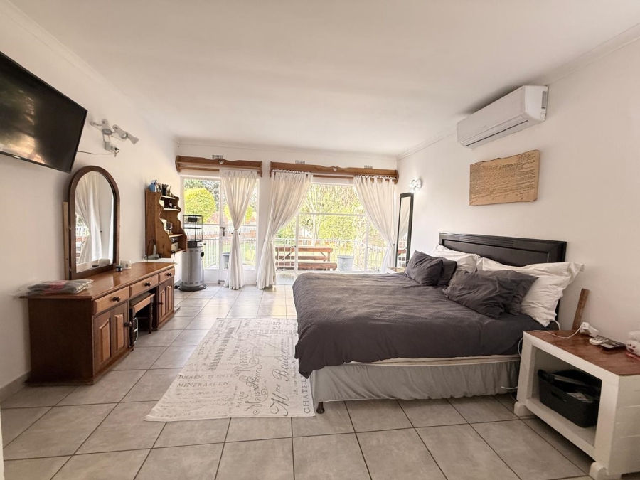 5 Bedroom Property for Sale in Huttenheights KwaZulu-Natal
