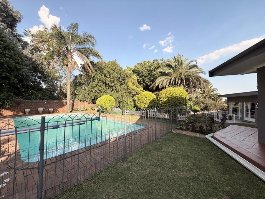 5 Bedroom Property for Sale in Huttenheights KwaZulu-Natal