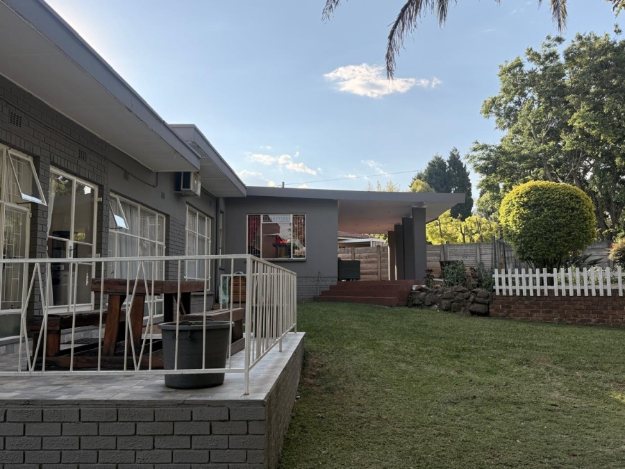5 Bedroom Property for Sale in Huttenheights KwaZulu-Natal