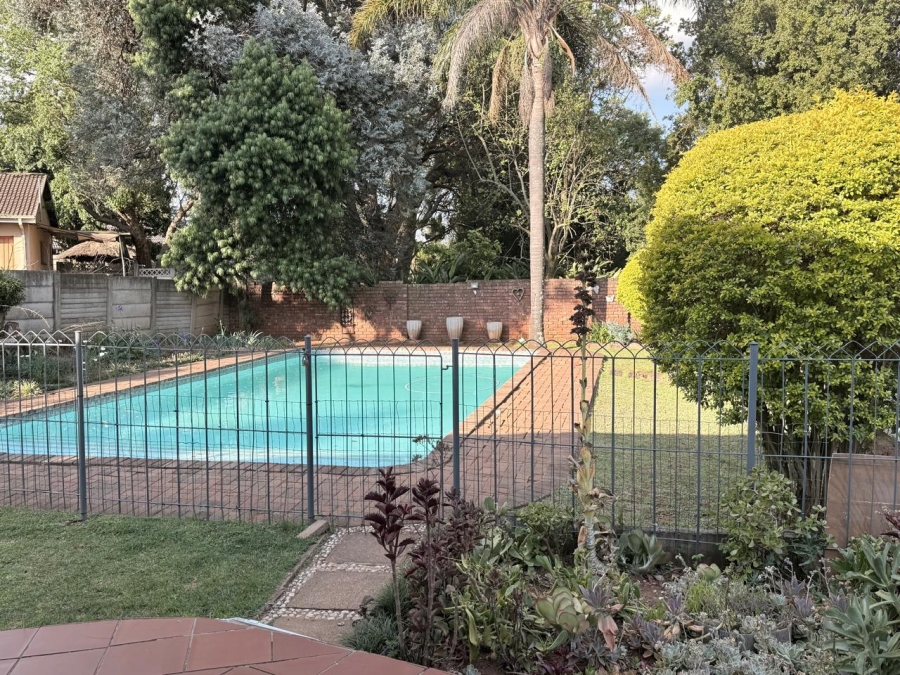 5 Bedroom Property for Sale in Huttenheights KwaZulu-Natal