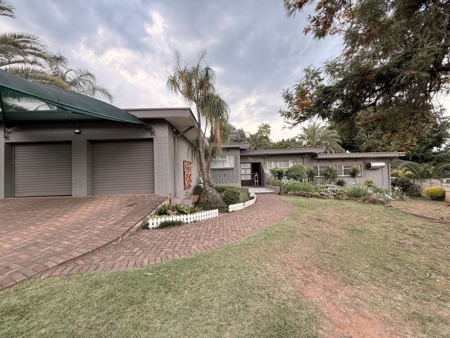5 Bedroom Property for Sale in Huttenheights KwaZulu-Natal