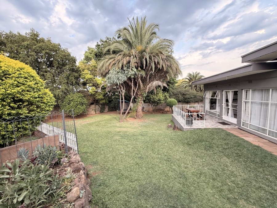 5 Bedroom Property for Sale in Huttenheights KwaZulu-Natal