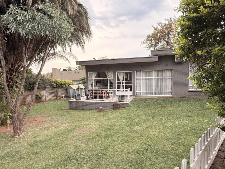 5 Bedroom Property for Sale in Huttenheights KwaZulu-Natal