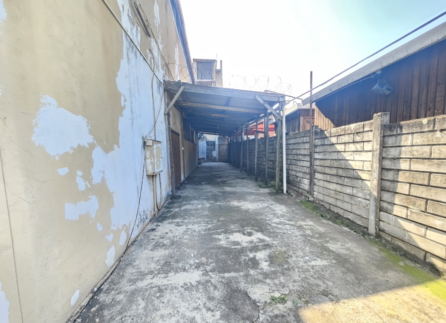 Commercial Property for Sale in Gandhinagar KwaZulu-Natal