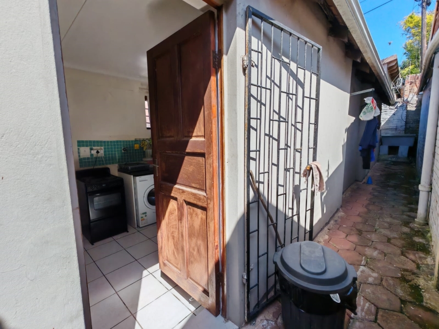 To Let 1 Bedroom Property for Rent in Durban North KwaZulu-Natal