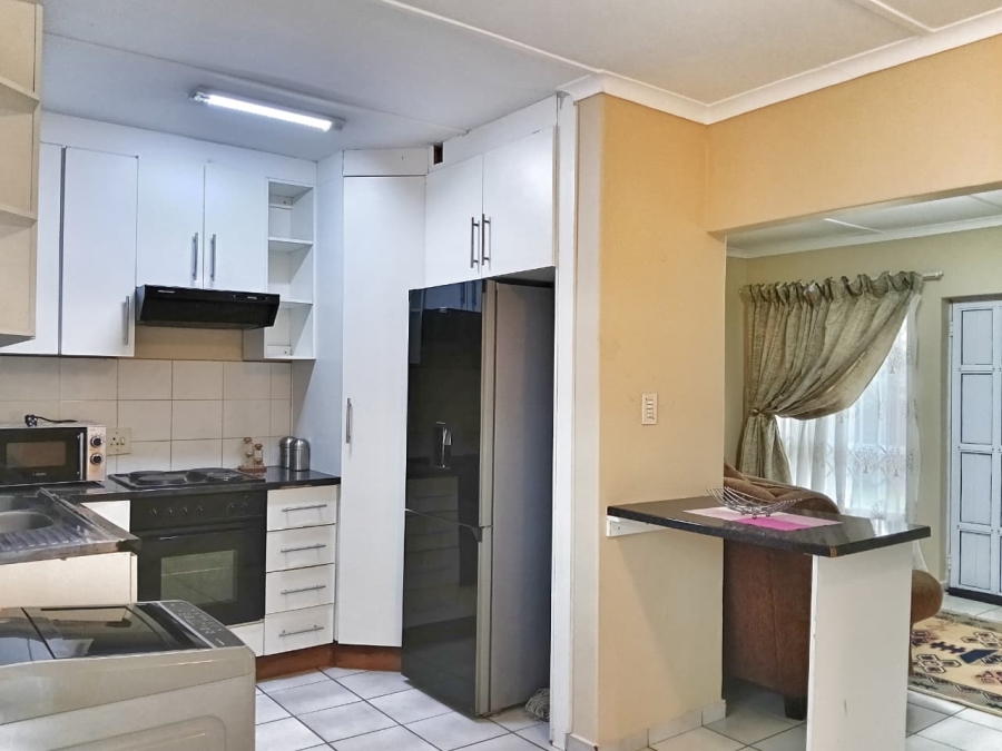 To Let 2 Bedroom Property for Rent in Birdswood KwaZulu-Natal