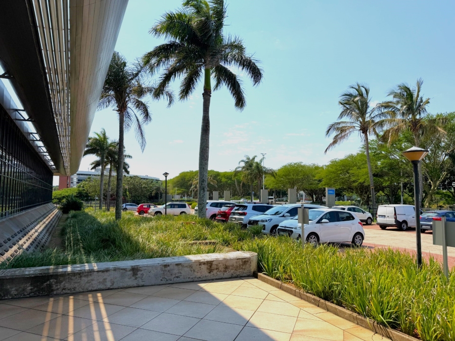 To Let Commercial Property for Rent in Somerset Park KwaZulu-Natal