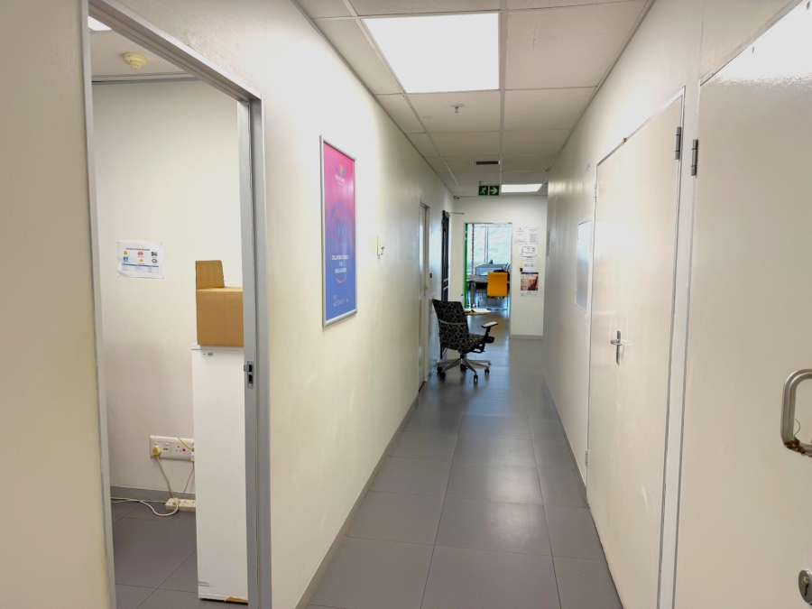 To Let Commercial Property for Rent in Somerset Park KwaZulu-Natal
