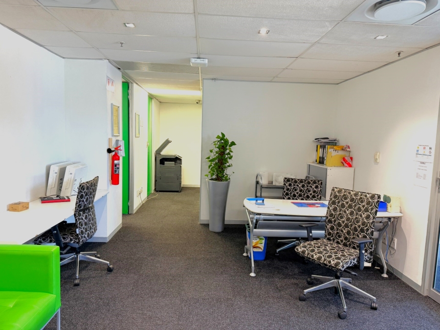 To Let Commercial Property for Rent in Somerset Park KwaZulu-Natal
