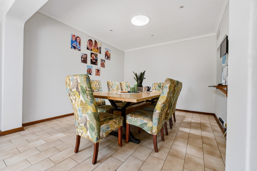 4 Bedroom Property for Sale in Manors KwaZulu-Natal