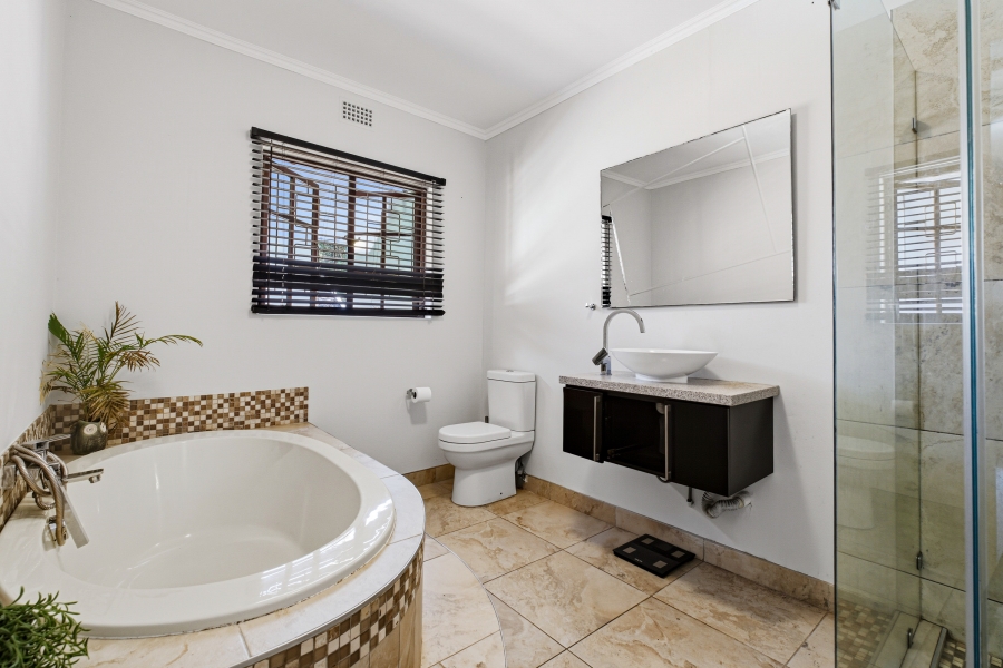 4 Bedroom Property for Sale in Manors KwaZulu-Natal