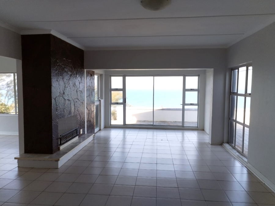 4 Bedroom Property for Sale in Tinley Manor KwaZulu-Natal