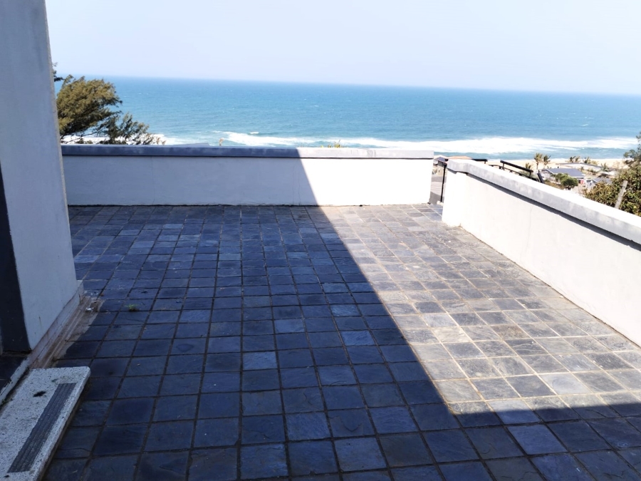 4 Bedroom Property for Sale in Tinley Manor KwaZulu-Natal