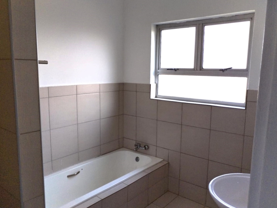 4 Bedroom Property for Sale in Tinley Manor KwaZulu-Natal