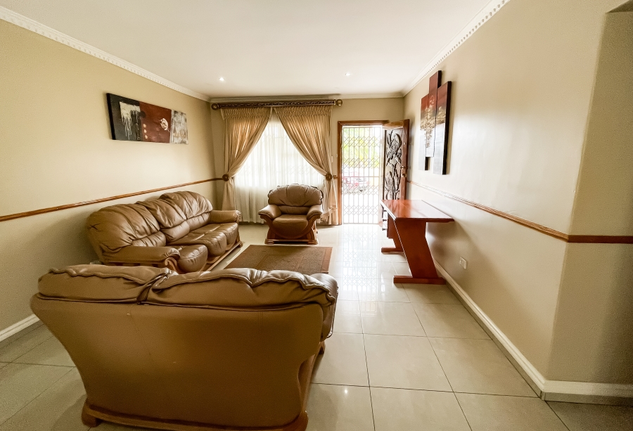 To Let 4 Bedroom Property for Rent in Somerset Park KwaZulu-Natal