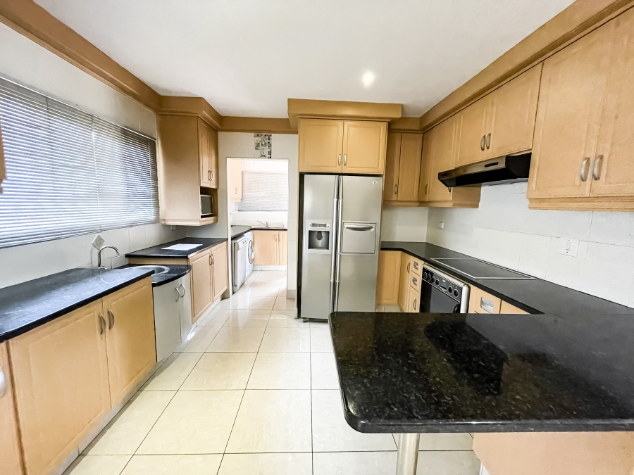 To Let 4 Bedroom Property for Rent in Somerset Park KwaZulu-Natal