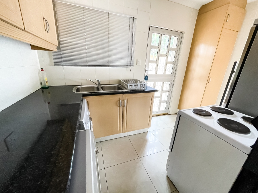 To Let 4 Bedroom Property for Rent in Somerset Park KwaZulu-Natal