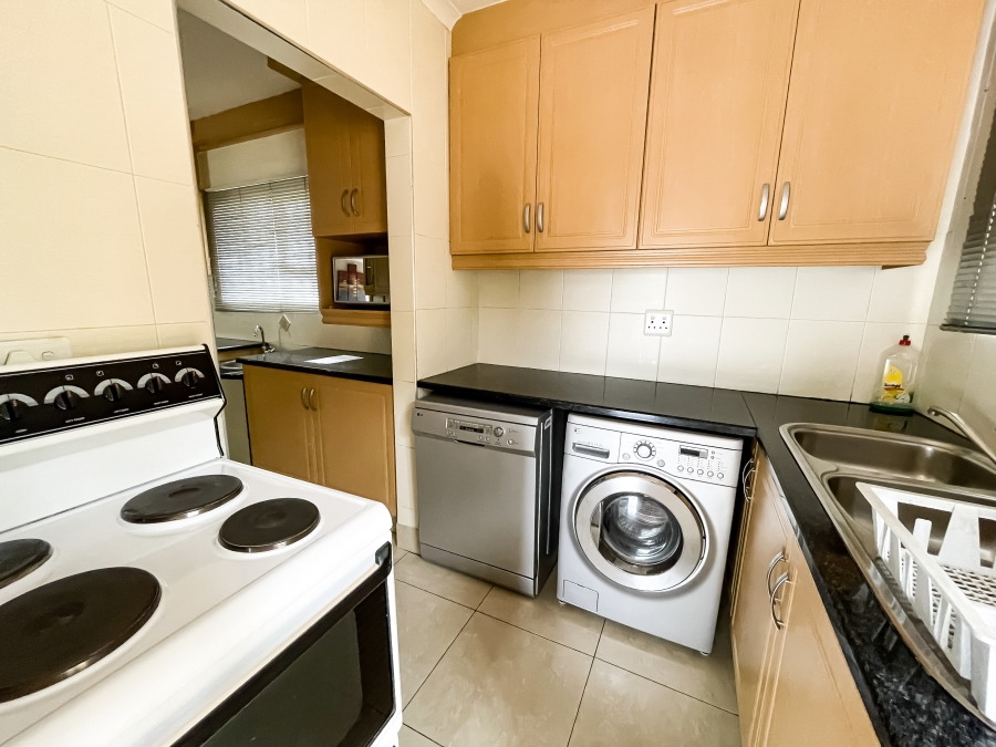 To Let 4 Bedroom Property for Rent in Somerset Park KwaZulu-Natal