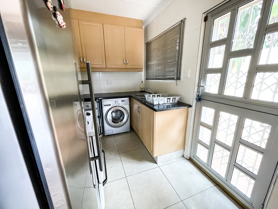 To Let 4 Bedroom Property for Rent in Somerset Park KwaZulu-Natal