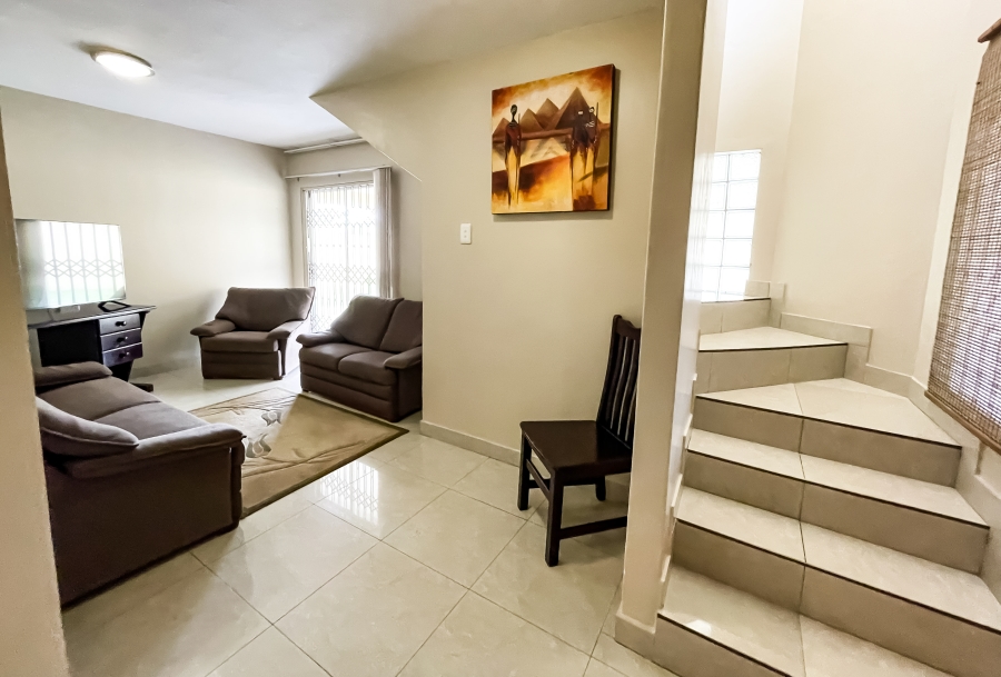 To Let 4 Bedroom Property for Rent in Somerset Park KwaZulu-Natal