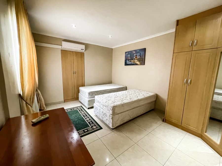 To Let 4 Bedroom Property for Rent in Somerset Park KwaZulu-Natal