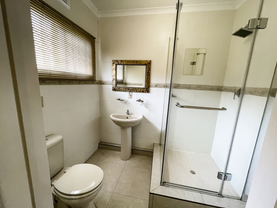 To Let 4 Bedroom Property for Rent in Somerset Park KwaZulu-Natal