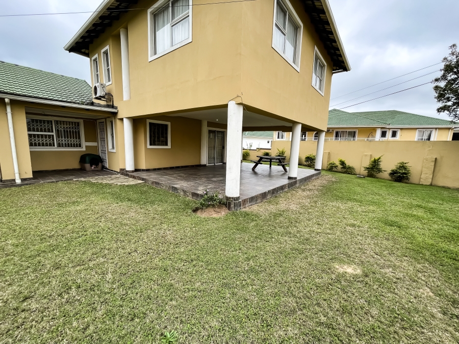 To Let 4 Bedroom Property for Rent in Somerset Park KwaZulu-Natal