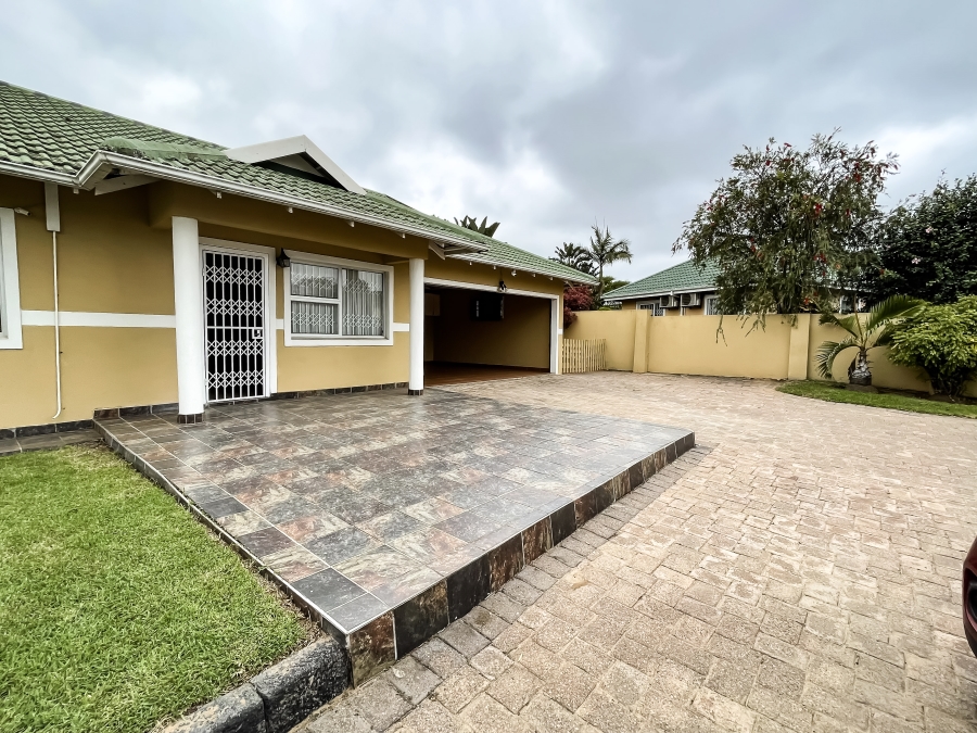 To Let 4 Bedroom Property for Rent in Somerset Park KwaZulu-Natal