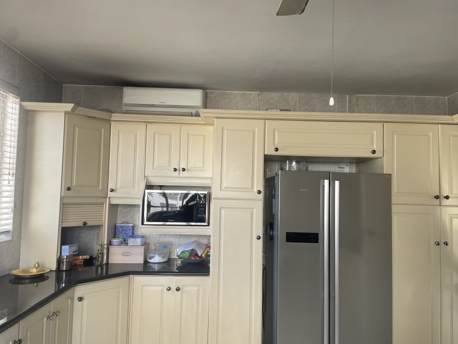 4 Bedroom Property for Sale in Umhlanga KwaZulu-Natal