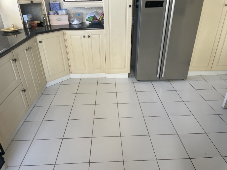 4 Bedroom Property for Sale in Umhlanga KwaZulu-Natal