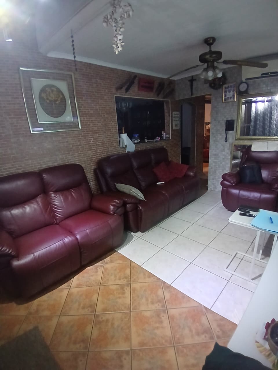 4 Bedroom Property for Sale in Shastri Park KwaZulu-Natal