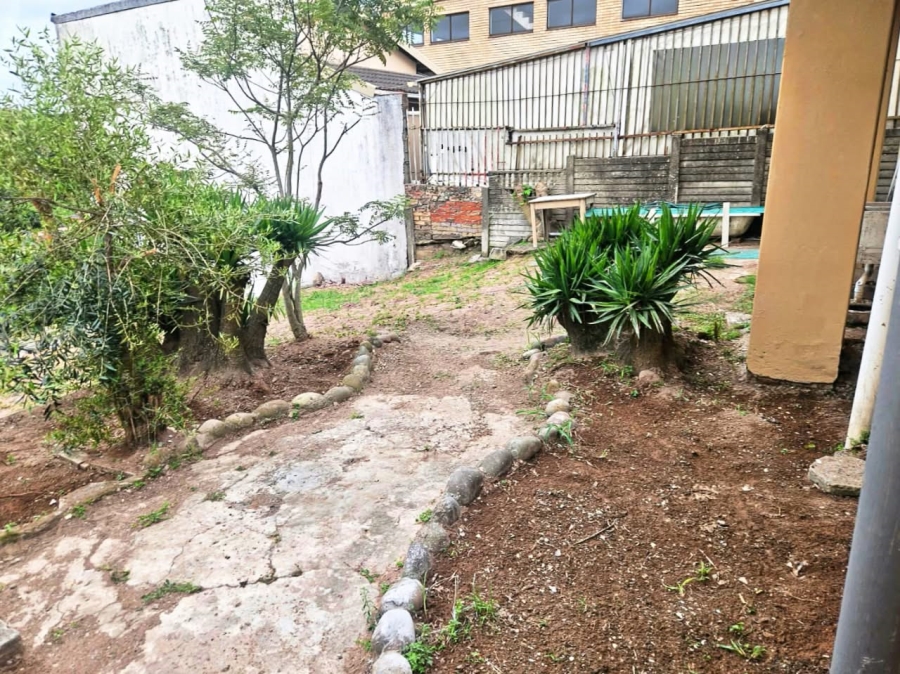 5 Bedroom Property for Sale in Havenside KwaZulu-Natal