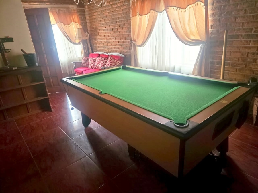 5 Bedroom Property for Sale in Havenside KwaZulu-Natal