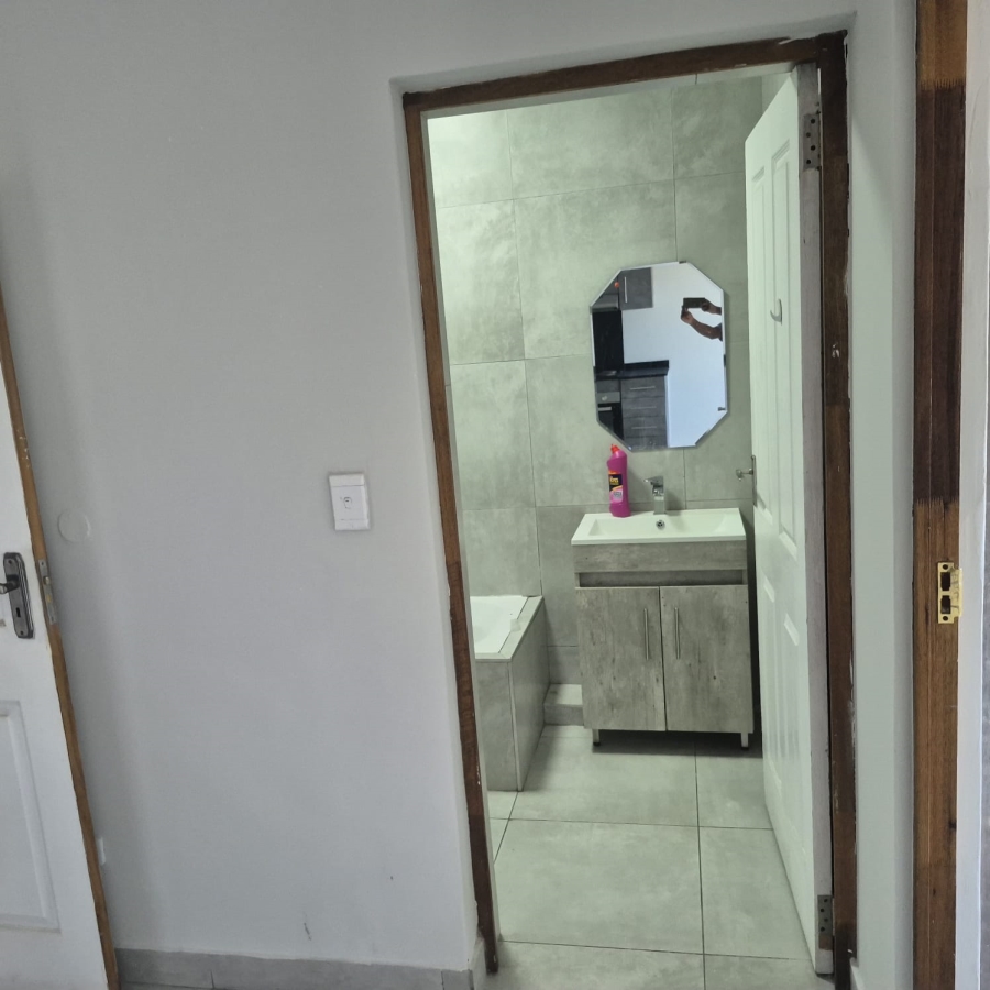 To Let 1 Bedroom Property for Rent in Montclair KwaZulu-Natal