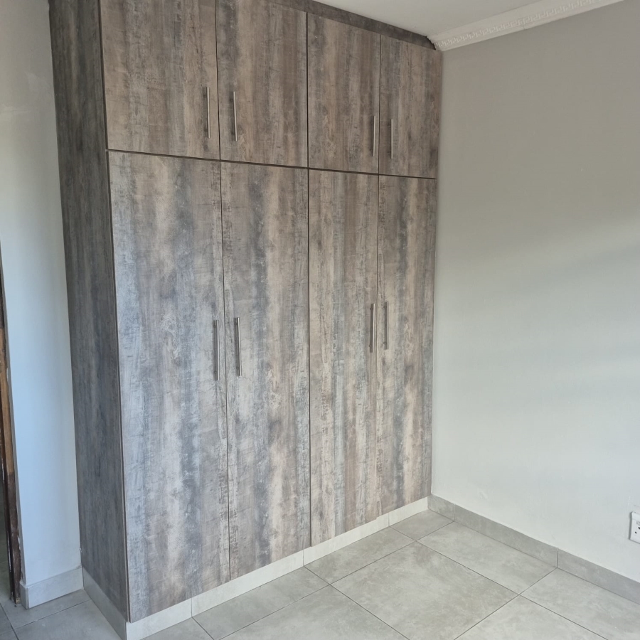 To Let 1 Bedroom Property for Rent in Montclair KwaZulu-Natal