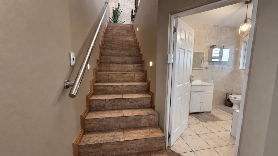 5 Bedroom Property for Sale in Salt Rock KwaZulu-Natal