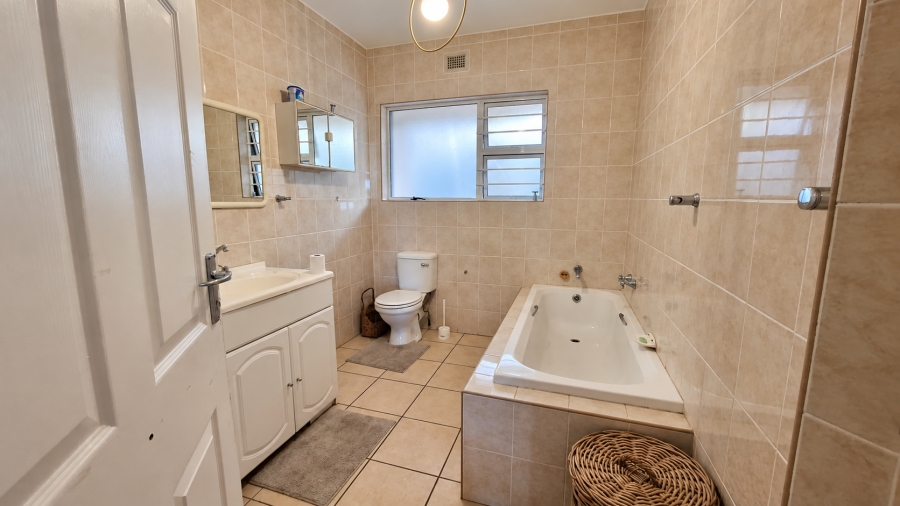 5 Bedroom Property for Sale in Salt Rock KwaZulu-Natal