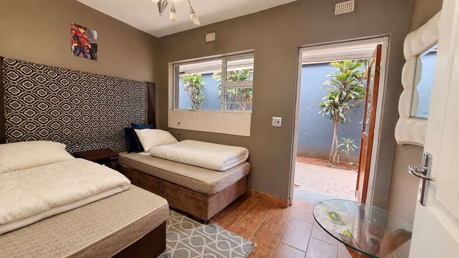 5 Bedroom Property for Sale in Salt Rock KwaZulu-Natal