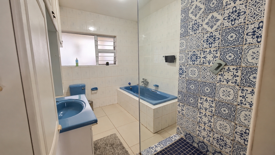 5 Bedroom Property for Sale in Salt Rock KwaZulu-Natal