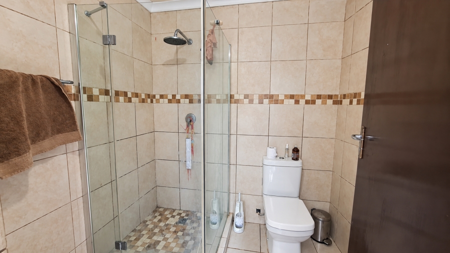 5 Bedroom Property for Sale in Salt Rock KwaZulu-Natal