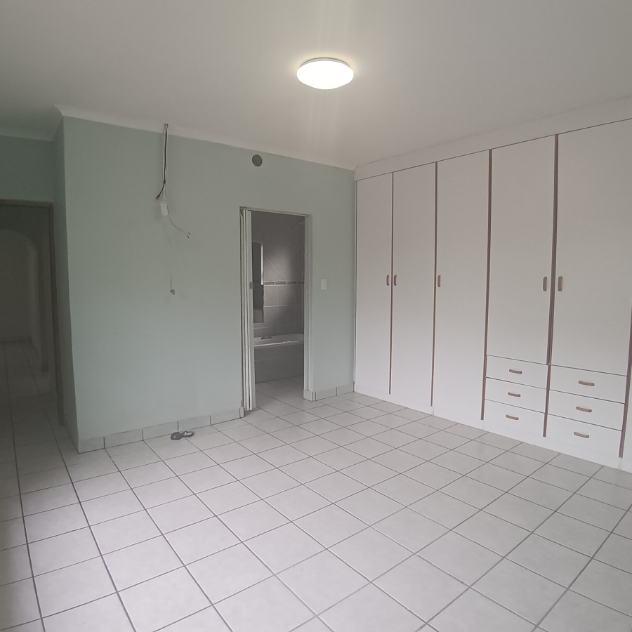 3 Bedroom Property for Sale in Birdswood KwaZulu-Natal