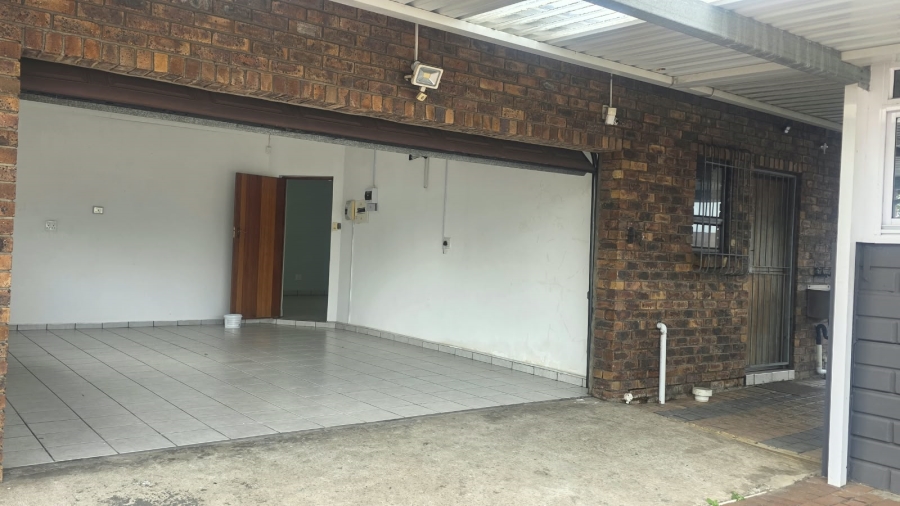 3 Bedroom Property for Sale in Birdswood KwaZulu-Natal