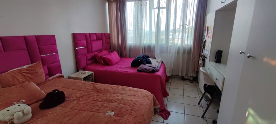 2 Bedroom Property for Sale in Westridge KwaZulu-Natal